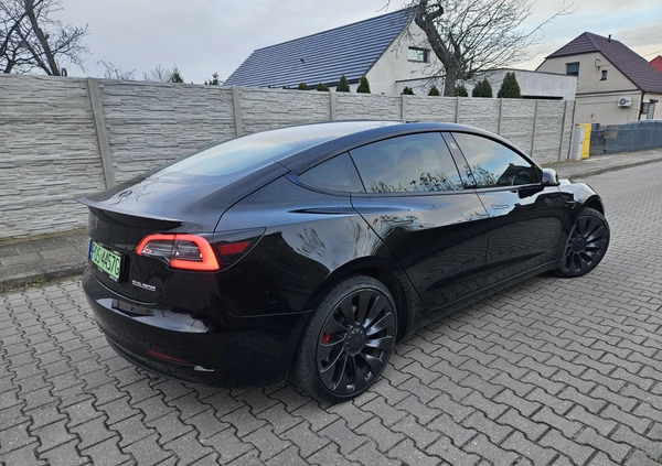 Tesla Model 3 cena 145700 przebieg: 44000, rok produkcji 2021 z Wrocław małe 562